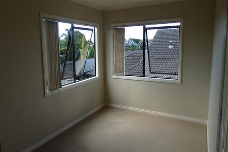 Photo of property in 21 Parkhaven Drive, Rosehill, Papakura, 2113