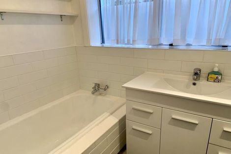 Photo of property in 13 Nutfield Lane, Cashmere, Christchurch, 8022