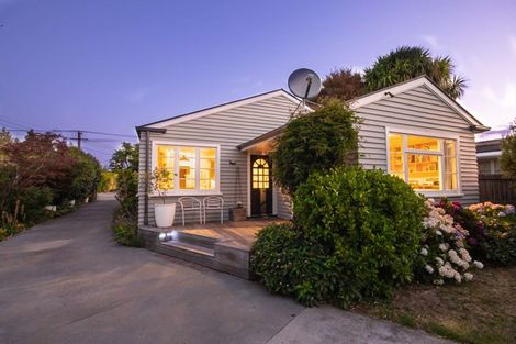 Photo of property in 32 Aorangi Road, Bryndwr, Christchurch, 8053