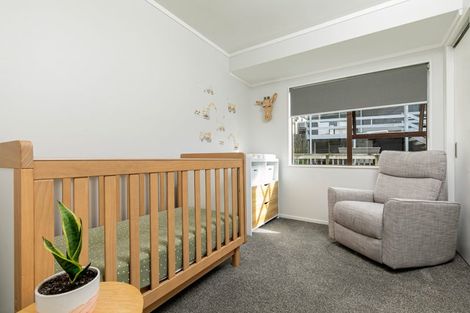 Photo of property in 2/3 Miriam Corban Heights, Henderson, Auckland, 0612