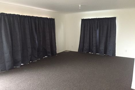 Photo of property in 2/139 Clevedon Road, Papakura, 2110