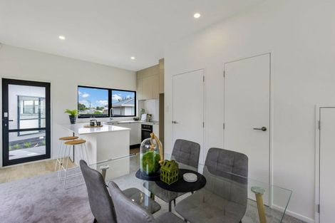 Photo of property in 11e Barrie Avenue, Papatoetoe, Auckland, 2025