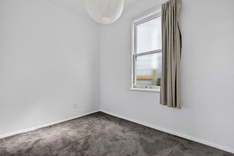 Photo of property in 122 Wallace Street, Mount Cook, Wellington, 6021