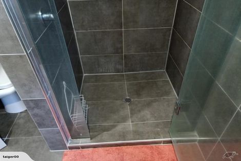 Photo of property in 8 Stubbs Place, Fairview Heights, Auckland, 0632