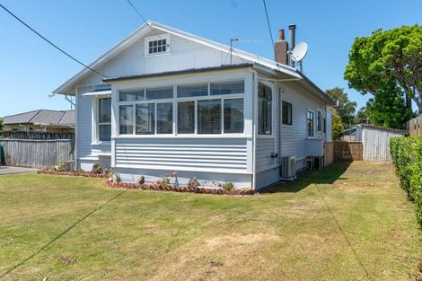 Photo of property in 9 Garrison Street, Carterton, 5713