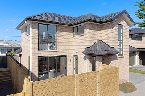 Photo of property in 740a Te Atatu Road, Te Atatu Peninsula, Auckland, 0610