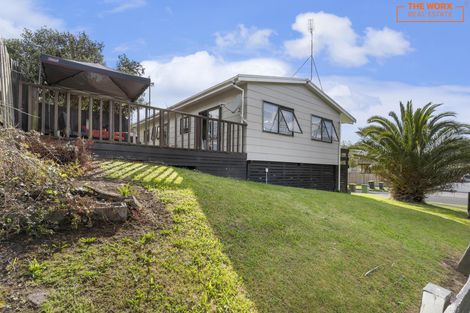 Photo of property in 2/11 Bluewater Place, Wattle Downs, Auckland, 2103