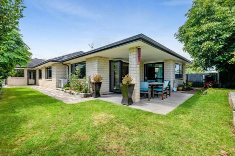 Photo of property in 28 Paynters Avenue, Strandon, New Plymouth, 4312