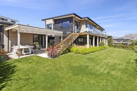 Photo of property in 9 Barclay Place, Wanaka, 9305