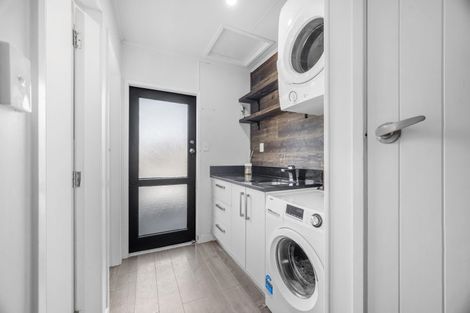 Photo of property in 21 Carter Drive, Pomare, Rotorua, 3015