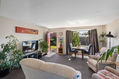 Photo of property in 2/51 Marshland Road, Shirley, Christchurch, 8061