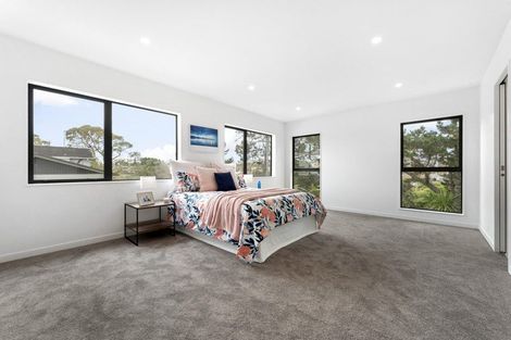 Photo of property in 89a Oreil Avenue, West Harbour, Auckland, 0618