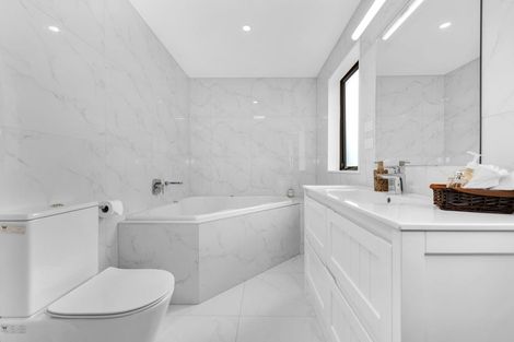 Photo of property in 76 Drumbuoy Drive, Flat Bush, Auckland, 2019