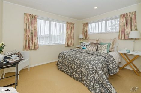 Photo of property in 1 Anna Watson Road, Half Moon Bay, Auckland, 2012