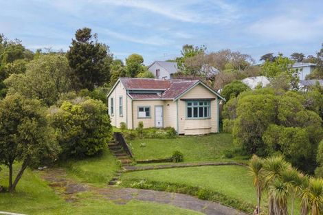 Photo of property in 190 Newlands Road, Newlands, Wellington, 6037