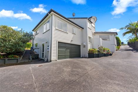 Photo of property in 10a Scarboro Terrace, Murrays Bay, Auckland, 0630
