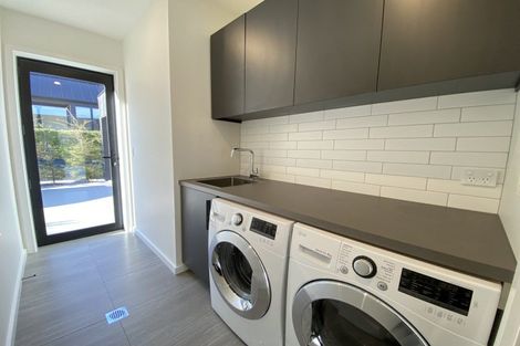 Photo of property in 5 Kotuku Lane, Jacks Point, Queenstown, 9371