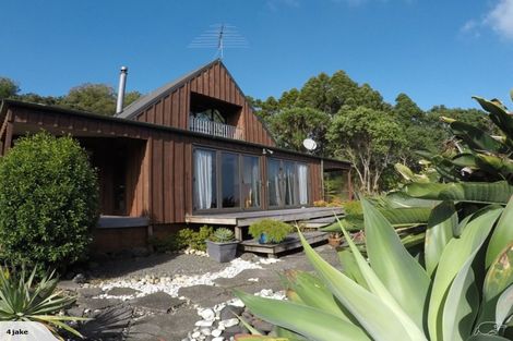 Photo of property in 2409 Awhitu Road, Awhitu, Waiuku, 2684