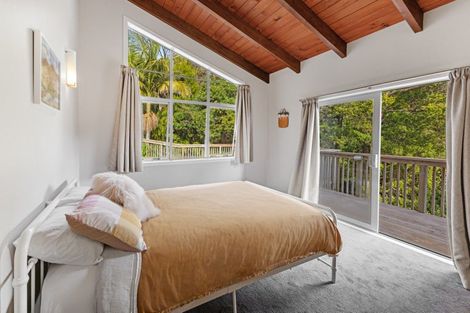 Photo of property in 33 Ward Drive, Opua, 0200