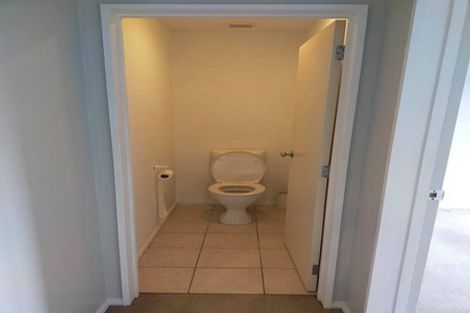 Photo of property in 10/42 Fields Parade, Oteha, Auckland, 0632