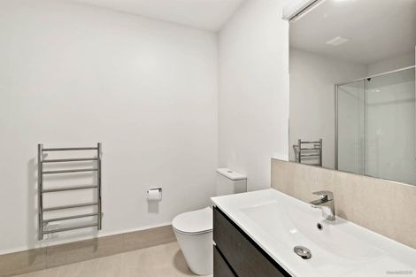 Photo of property in 20/11 Carlos Drive, Flat Bush, Auckland, 2016