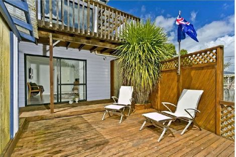 Photo of property in 1/2a Sunnynook Road, Sunnynook, Auckland, 0620