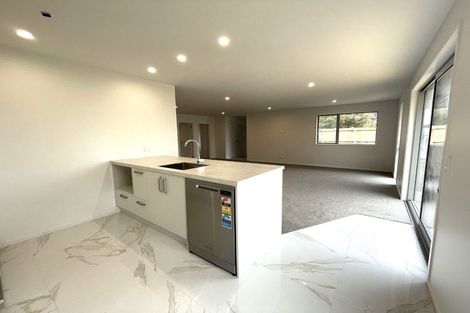 Photo of property in 137/2b Seaview Road, Westown, New Plymouth, 4310