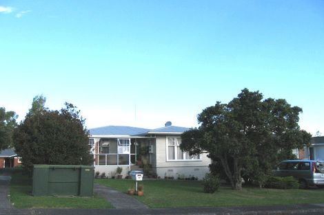 Photo of property in 12 Dudding Avenue, Northcote, Auckland, 0627