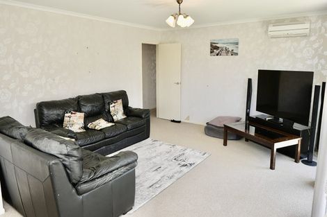 Photo of property in 60 Geneva Terrace, Kelvin Grove, Palmerston North, 4414