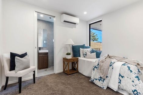 Photo of property in 2/90 Hillsborough Road, Hillsborough, Auckland, 1042