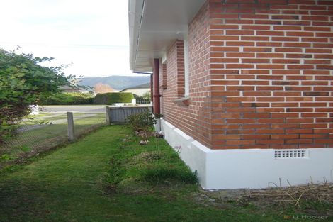 Photo of property in 10 Parsonage Road, Waimate, 7924