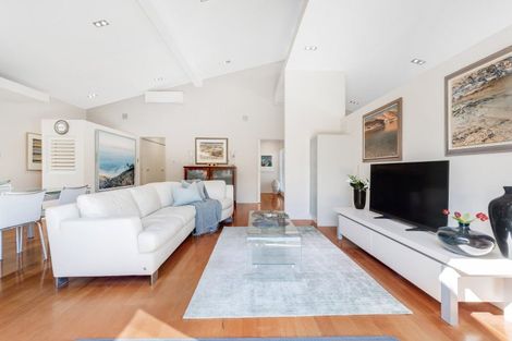 Photo of property in 24 Clovelly Road, Bucklands Beach, Auckland, 2012