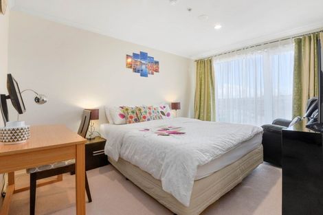 Photo of property in 701/26 Remuera Road, Newmarket, Auckland, 1050
