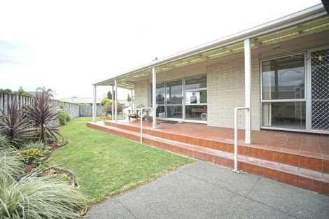 Photo of property in 11 Valley Road, Te Puke, 3119