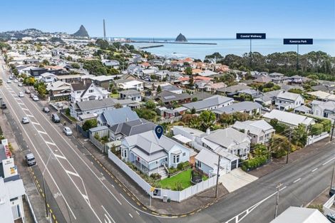 Photo of property in 18 Morley Street, New Plymouth, 4310