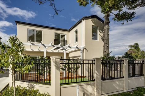 Photo of property in 9b Church Road, Taradale, Napier, 4112