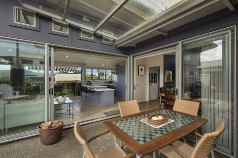 Photo of property in 32 Roretana Drive, Athenree, Waihi Beach, 3177