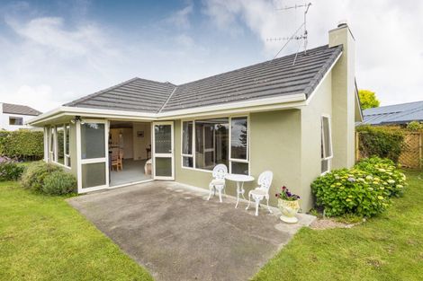 Photo of property in 34 Washington Parade, Milson, Palmerston North, 4414