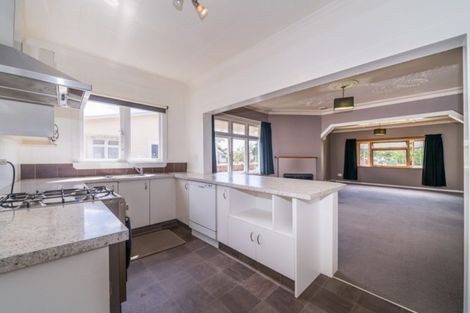 Photo of property in 18 Kowhai Avenue, Takaro, Palmerston North, 4410