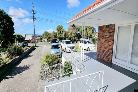 Photo of property in 502 Don Buck Road, Massey, Auckland, 0614