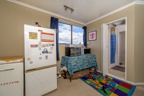 Photo of property in 2 Clutha Street, Alexandra, 9320