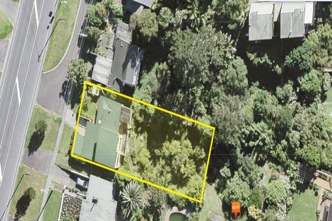 Photo of property in 801 East Coast Road, Northcross, Auckland, 0630