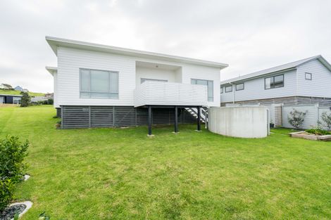 Photo of property in 15 Weka Street, Mangawhai, 0505