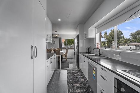 Photo of property in 1 Leslie Place, Deanwell, Hamilton, 3206