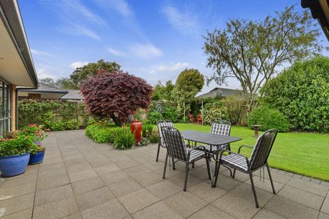 Photo of property in 5 Chesterton Drive, Leamington, Cambridge, 3432