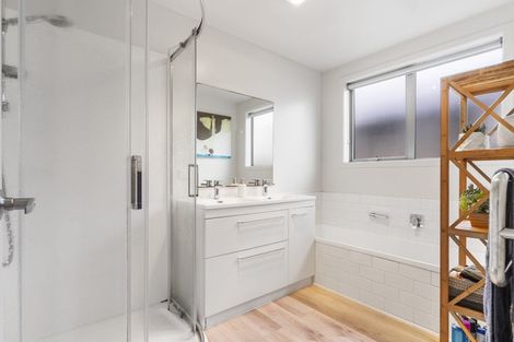 Photo of property in 13 Manatu Close, Whangamata, 3691