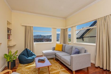 Photo of property in 2/2 Hawker Street, Mount Victoria, Wellington, 6011