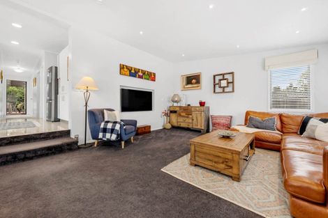 Photo of property in 10 Fourth View Avenue, Beachlands, Auckland, 2018