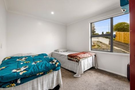 Photo of property in 18 Jamaica Place, Blockhouse Bay, Auckland, 0600