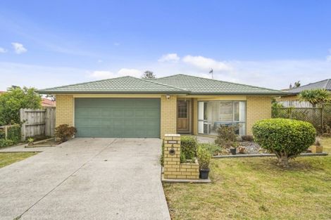 Photo of property in 5 Harobed Place, Weymouth, Auckland, 2103